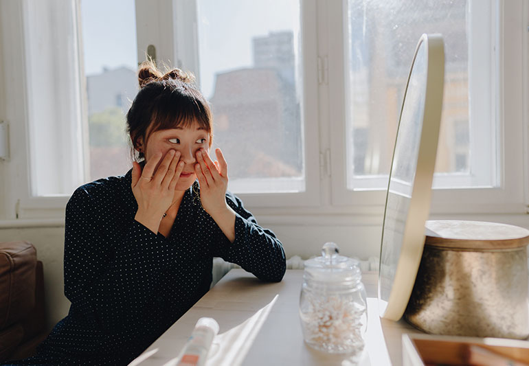 Can I Use A Face Moisturizer Under My Eyes, Best Korean Eye Creams